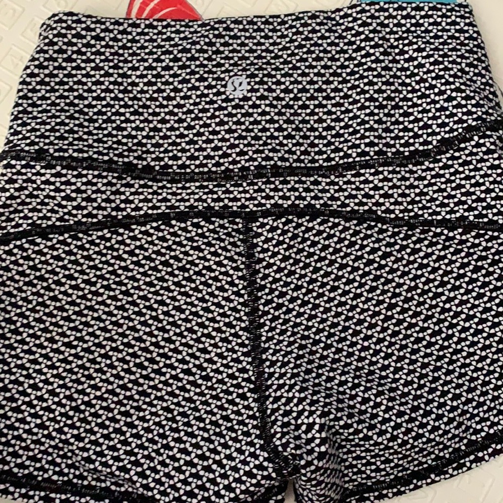 Lululemon in movement booty shorts
